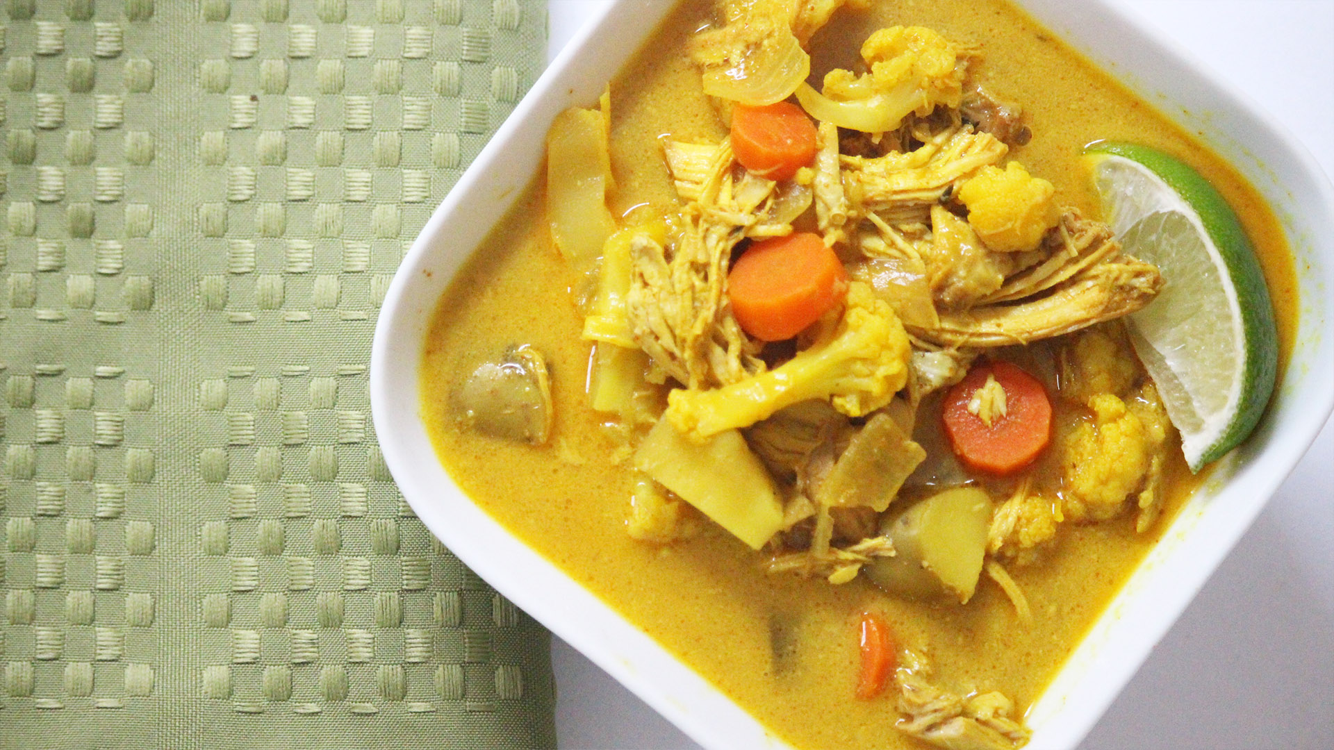 Chicken Turmeric Curry Soup