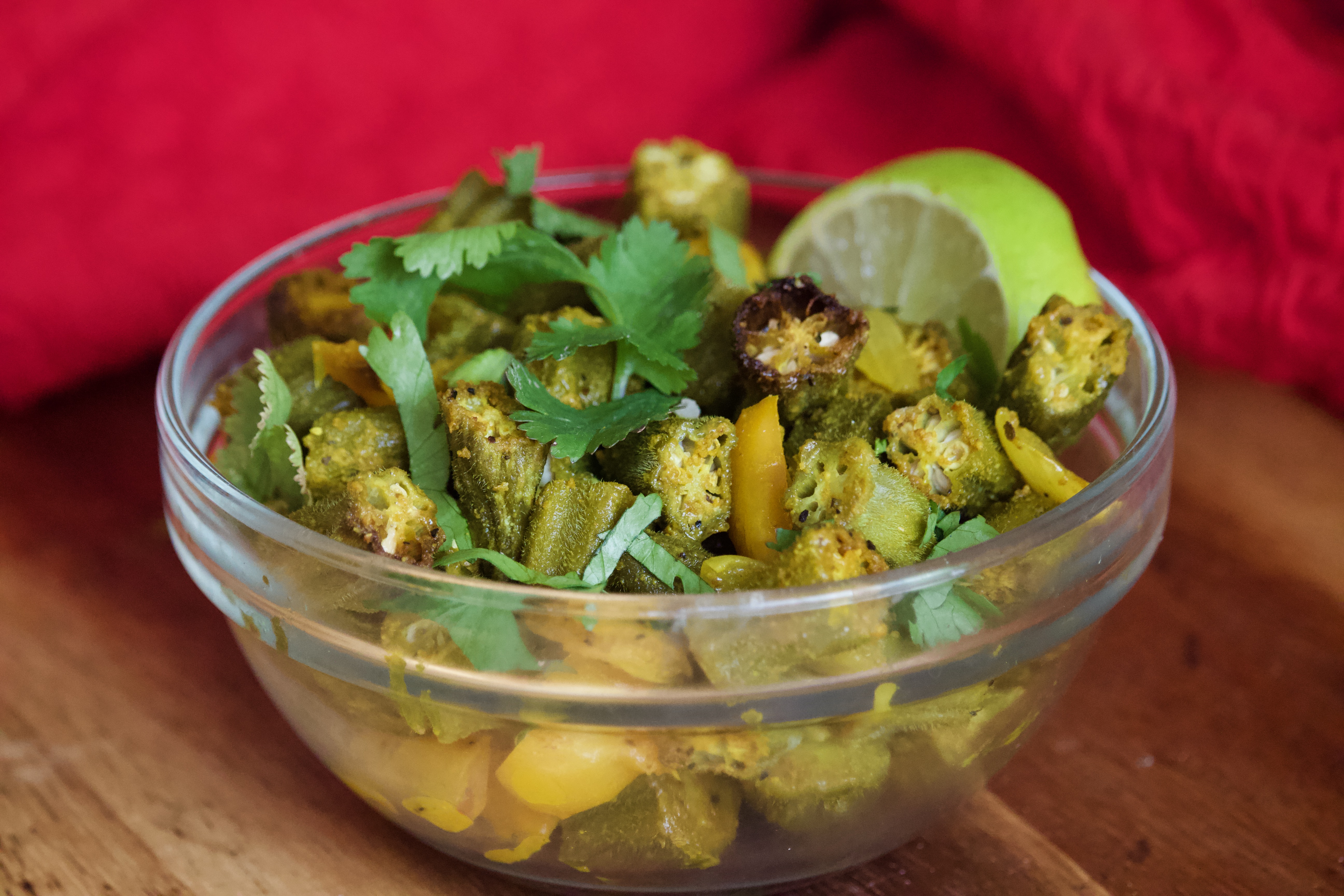 Spicy Yellow Curry Okra